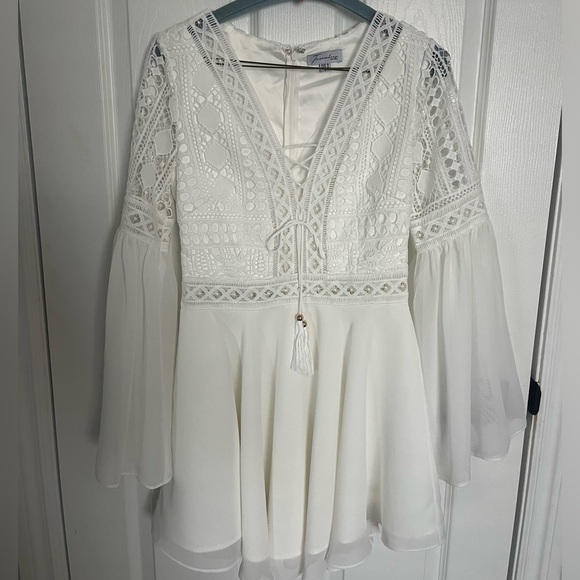 Two sisters white dress - size 4/small - Picture 4 of 6